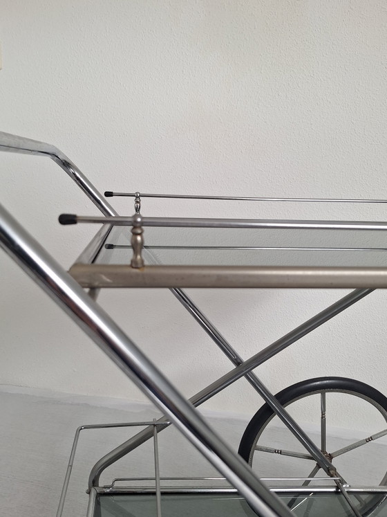 Carrello per bevande/carrello di servizio in stile Art Déco, anni '60 – Oggetti decorativi, Chrome, Glass (photo 3 of 9)