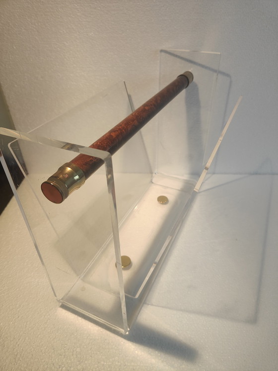 Image 1 of  Franse David Lange lucite en messing design tijdschriftenrek