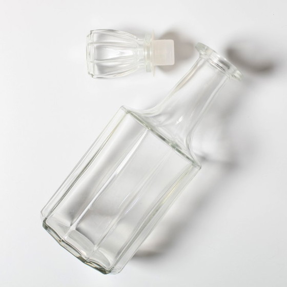 Vintage Italiaanse karaf van helder glas / Gemerkt met “O.R. brevettato” / Patentontwerp uit het midden van (photo 11 of 13)