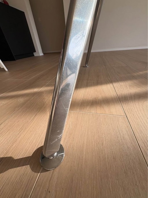 Tafelpoot voor glazen tafelblad