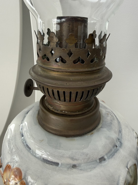 Image 1 of Antique kerosene lamp with ceramic floral decoration and P&A burner – ca. 1900