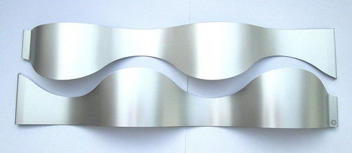  Aluminium tijdschriftenrek  ontw. Maria Berntsen voor Rosendahl
