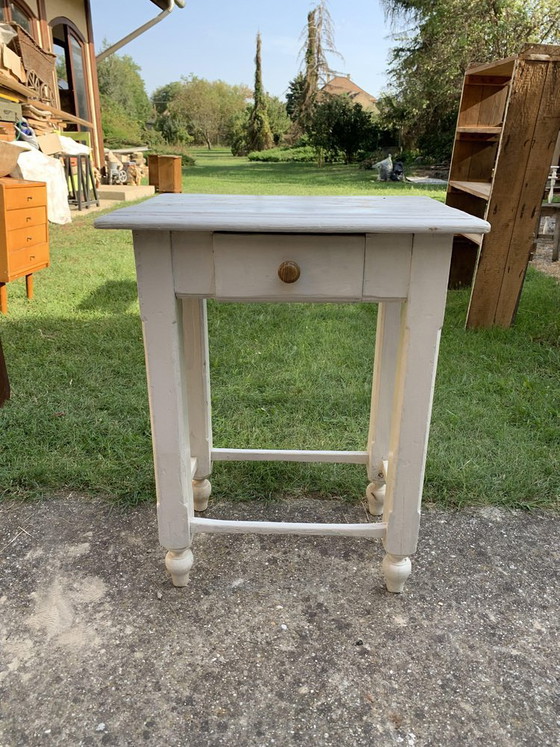 Small Hungarian White Side Table, 1920s (photo 4 of 7)