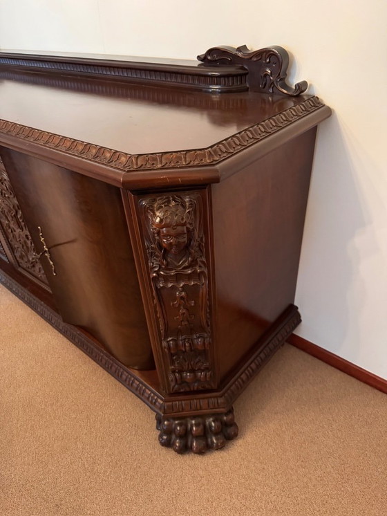 Image 1 of Stijlvol klassiek dressoir/jachtdressoir