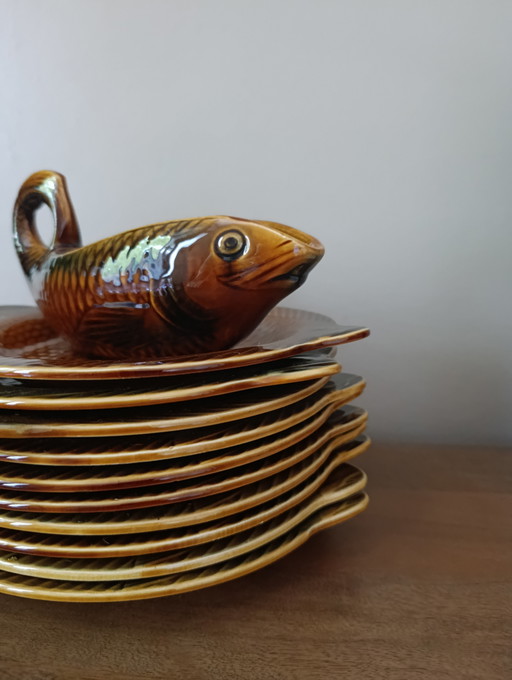 Fish plate and sauce boat set from Sarreguemines, France, 1950