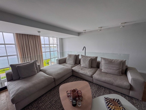 Linteloo sofa, Hamptons model