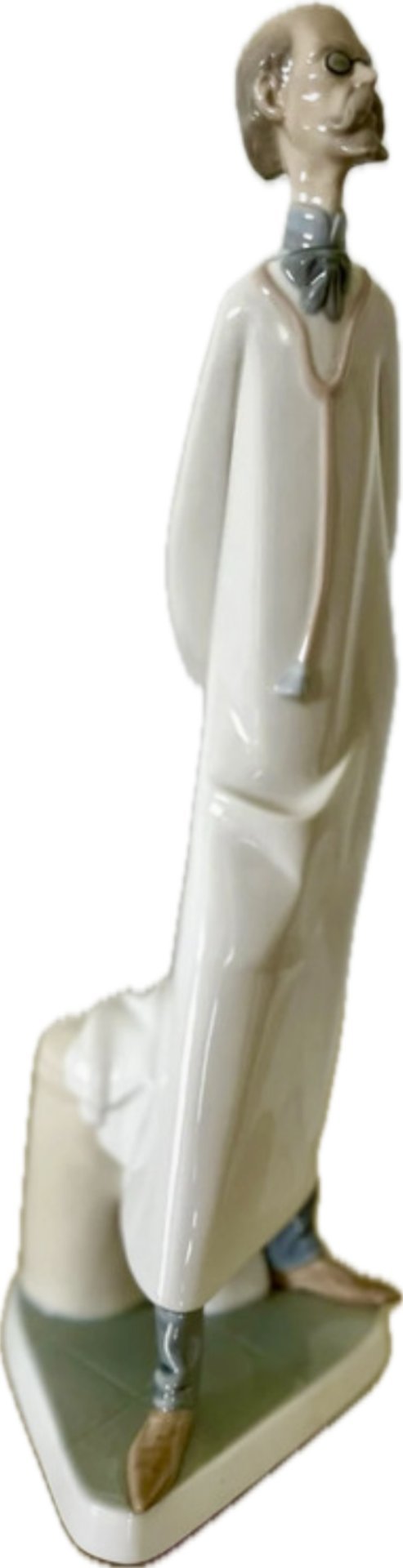 Lladró Doctor Figur Artikelnummer: 01004602 – decoratieve objecten, Porcelain (photo 2 of 9)