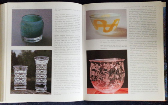 Image 1 of Svenskt Glas - Coffee table book about the history of Swedish glass 1150-1990