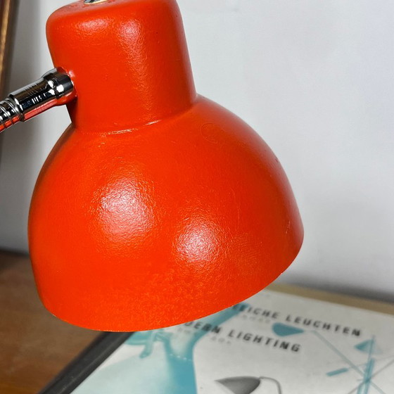 Small vintage orange clip-on portable accent lamp spot night light, Table lamps, Metal (photo 2 of 7)