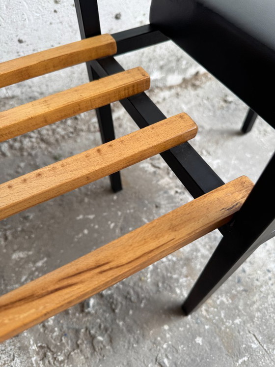 Image 1 of Tavolino moderno di metà secolo con portariviste