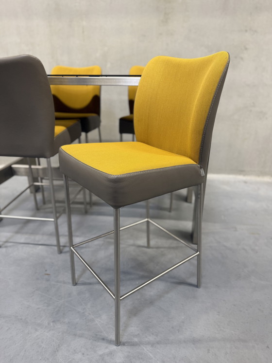 Image 1 of Bert Plantagie Edge Bartafel + 4 Mambo barstoelen 