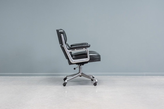 Image 1 of Fauteuil de hall ES104 Eames « Time Life », 3x