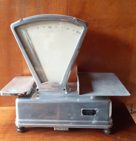 Image 1 of Vintage grocery scale