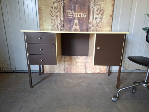 Escritorio vintage, mesa de escritura, con silla de oficina, dimensiones: 120x50cm y 75cm de alto.