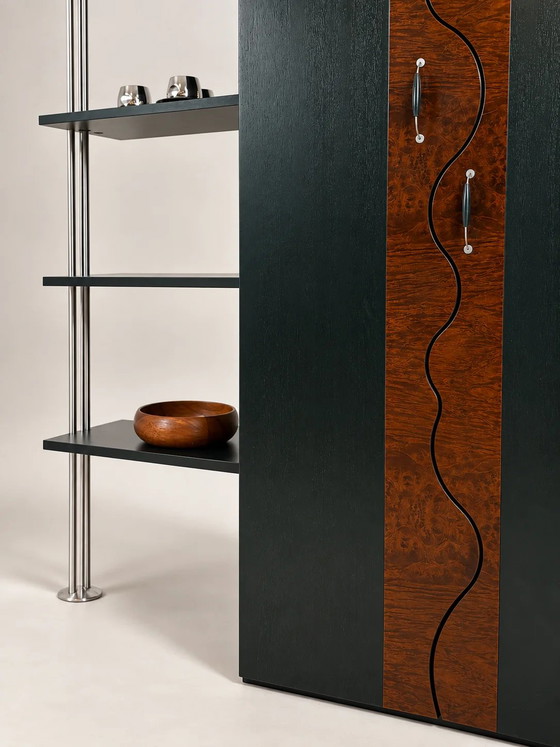 Maßgefertigter postmoderner Schrank – Buffetschränke, Metal (photo 2 of 10)