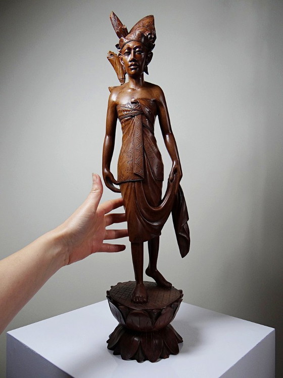 Image 1 of Grande scultura vintage in legno realizzata a mano, raffigurante una ballerina balinese, anni '60-'80.