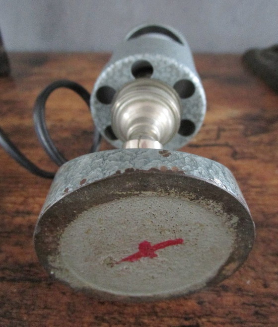 Image 1 of  Industriële lamp  jaren 50 in gegalvaniseerd staal, van het merk Nachet
