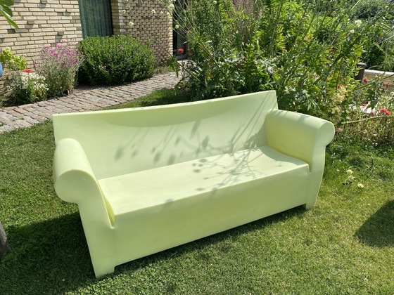 Image 1 of Deux bancs et tables de jardin Kartell Bubble Club