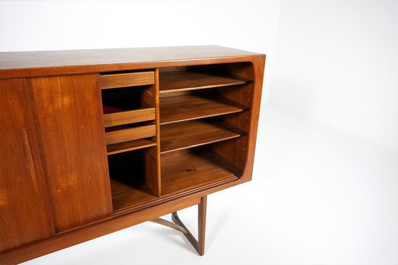 Image 1 of Teakhouten highboard van Sofus Jørgensen, Denemarken 1960