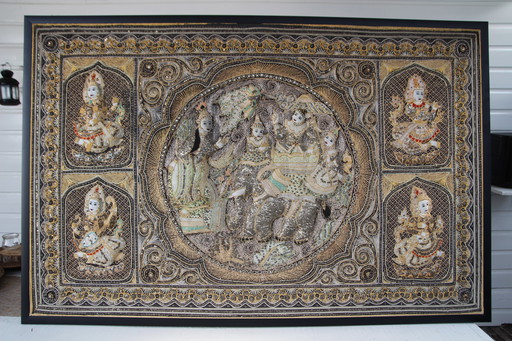 Panneau mural de tapisserie artisanale de Thaïlande dans un cadre