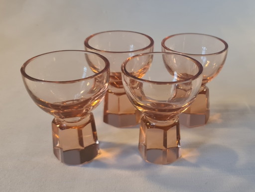 Vintage Art Deco 4 Likeurglaasjes met Prisma Voet Rosaline Perzik Vintage 6,5 x 5