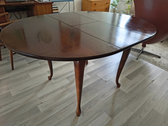 Image 1 of Vintage Mahogany Dining Table – Round Extendable to Oval