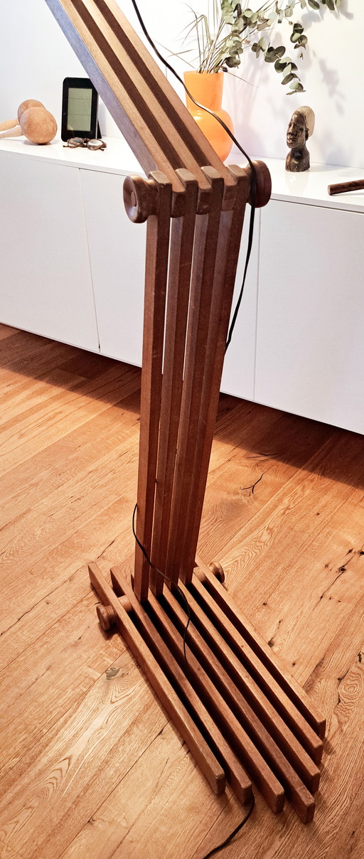 Absolute zeldzaamheid: Studio Craft scharnierende vloerlamp