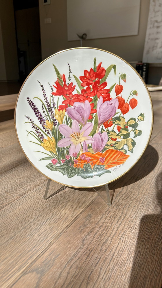 Image 1 of Collezione di piatti in porcellana Franklin "Fiori dell'anno" della Royal Horticultural Society