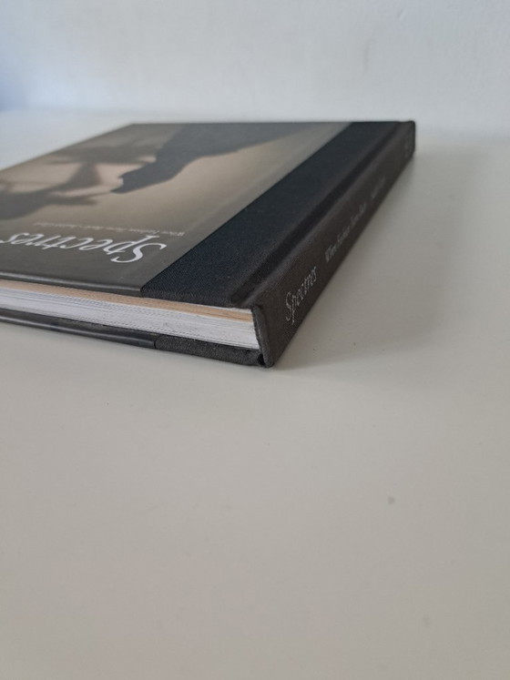 Spectres: When Fashion Turns Back – Momu, Coffee table books, Paper, Textile (photo 4 of 6)