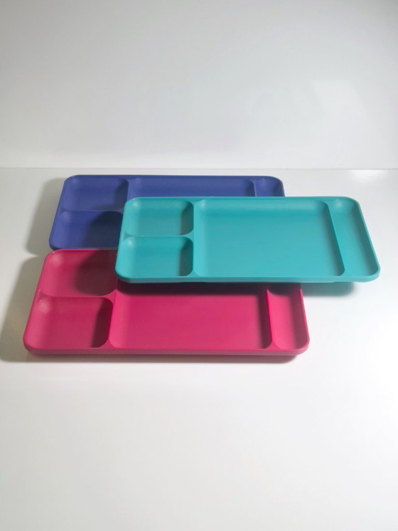 Image 1 of 3x Tupperware Vintage Picnic Plate Tray 80s 90s Plastic Postmodern Plate