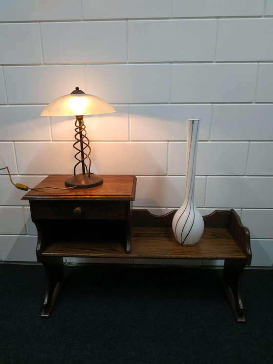 Image 1 of Ancien banc téléphonique en bois Table à plantes avec tiroir