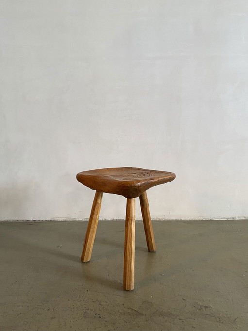 Tabouret Franco Armand en bois massif sculpté, Italie, années 1960