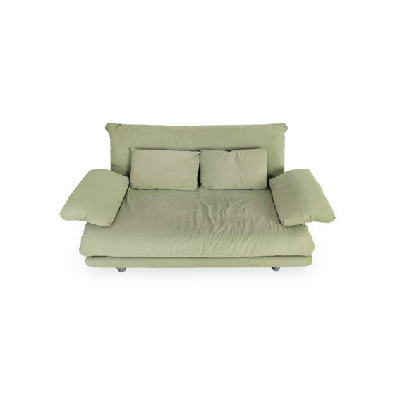 Ligne Roset Multy slaapbank in suèdegroen met armleuningen – 2 zitsbanken, Textile (photo 2 of 10)