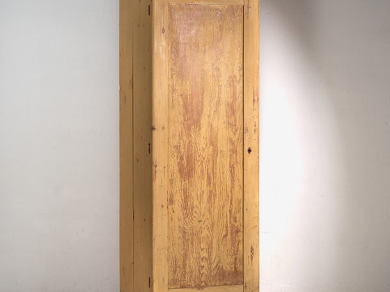 Armadio alto antico con patina ocra (c.1920) #18 – Rustic (photo 2 of 40)