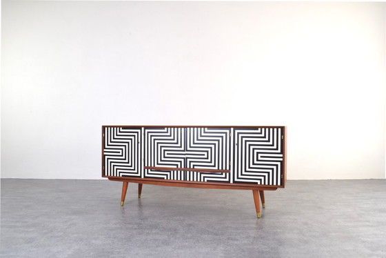 Image 1 of Handbemaltes Mid-Century Op-Art Sideboard von Sven Andersen Møbelfabrikk, 1960er Jahre.