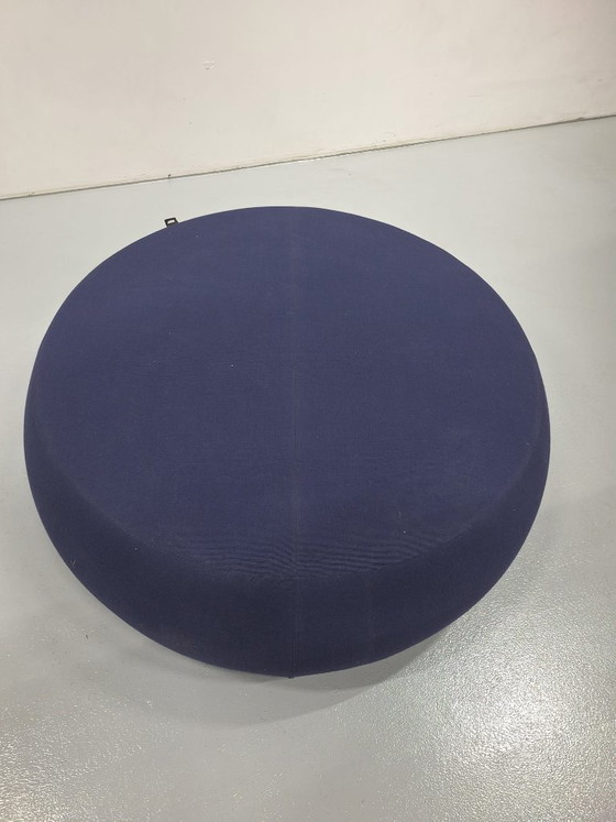 1x Arper Pix Pouf, dunkelblau, 120 cm ø – Hocker & Poufs, Textile (photo 3 of 5)