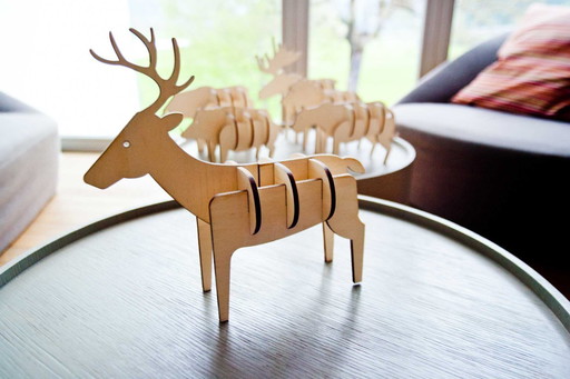 Wooden deer decoration by Ulap design