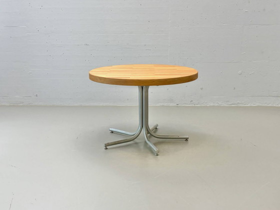 Image 1 of Table de salle à manger ronde en chêne et acier, années 1990