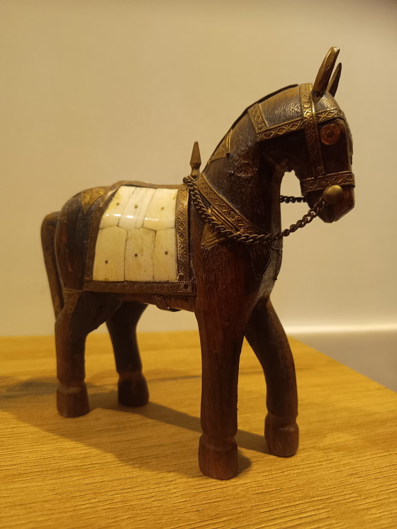 Image 1 of Holzpferd mit Elfenbein und Messing