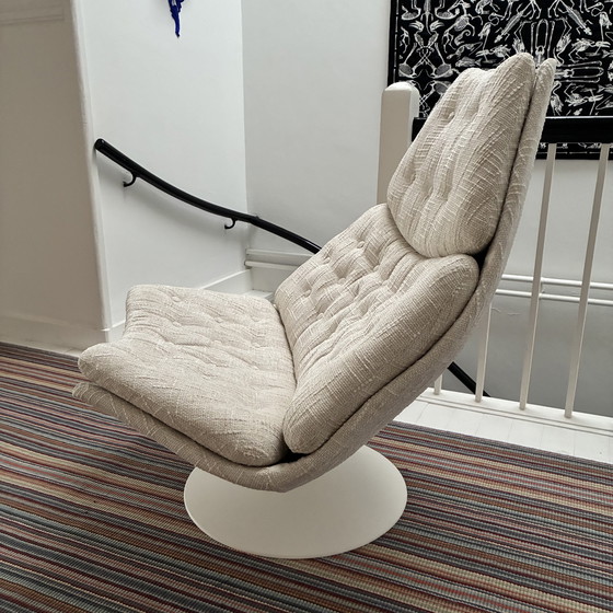 Image 1 of Artifort 588