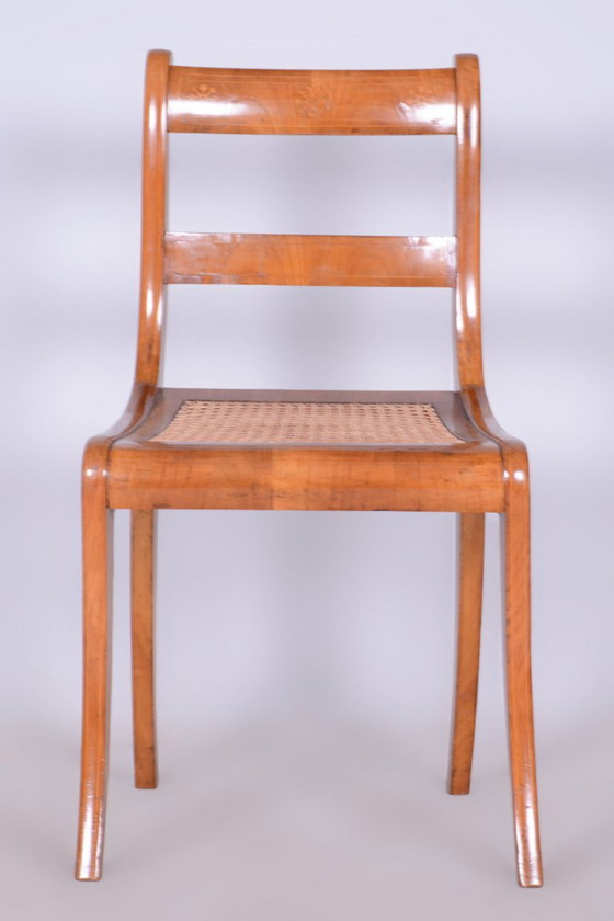 Silla Biedermeier restaurada, de madera de cerezo y ratán, de estilo polaco, Austria, década de 1830. (photo 6 of 11)