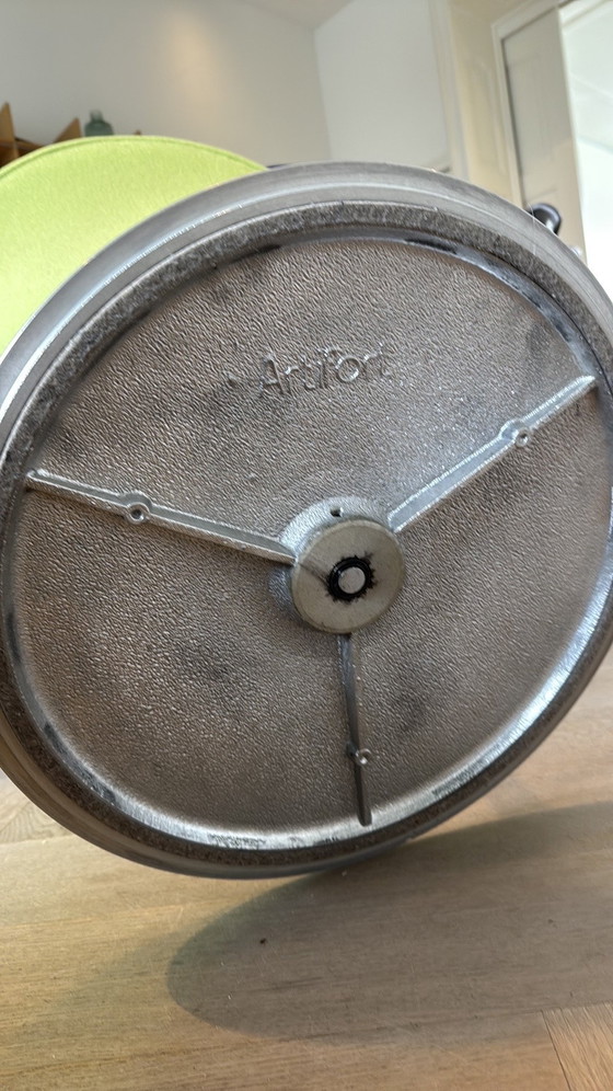 Image 1 of 2x Globo pequeño Artifort, Pierre Paulin