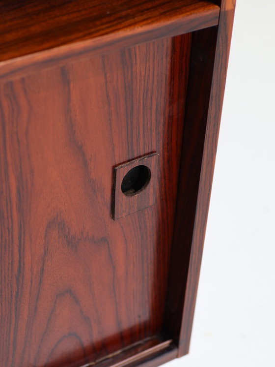 Image 1 of Bibliothèque à portes en palissandre, style danois vintage