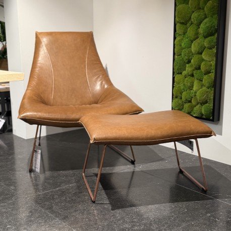 Jess and Poof Beal – Armchairs, Leather (photo 4 of 4)