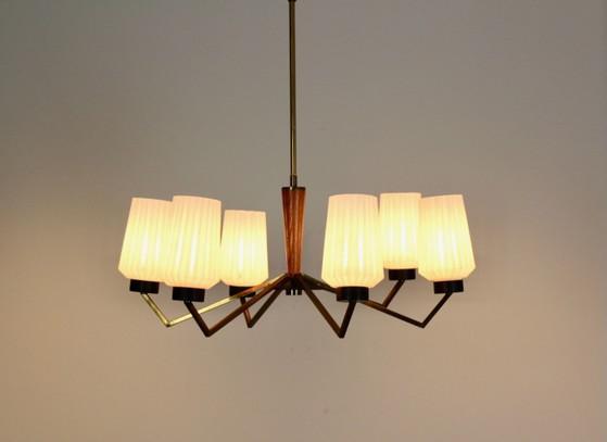 Lampadario in Ottone, Legno e Vetro Opalino (foto 12 di 12)
