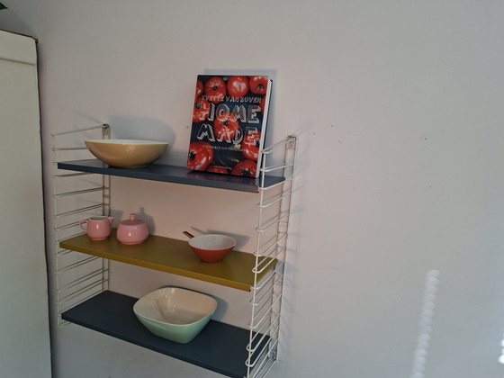 Tomado Étagères murales, Vintage Dutch Design, Années soixante – Metal (photo 5 of 11)