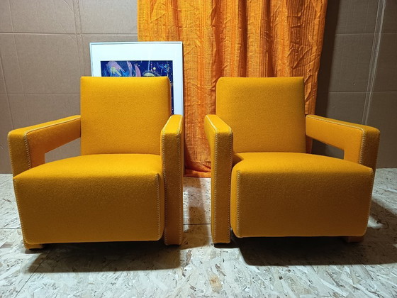 Image 1 of CASSINA Paire de fauteuils Utrecht 637 NEUF 2026 en laine KVARD Moutarde par Gerrit Rietveld