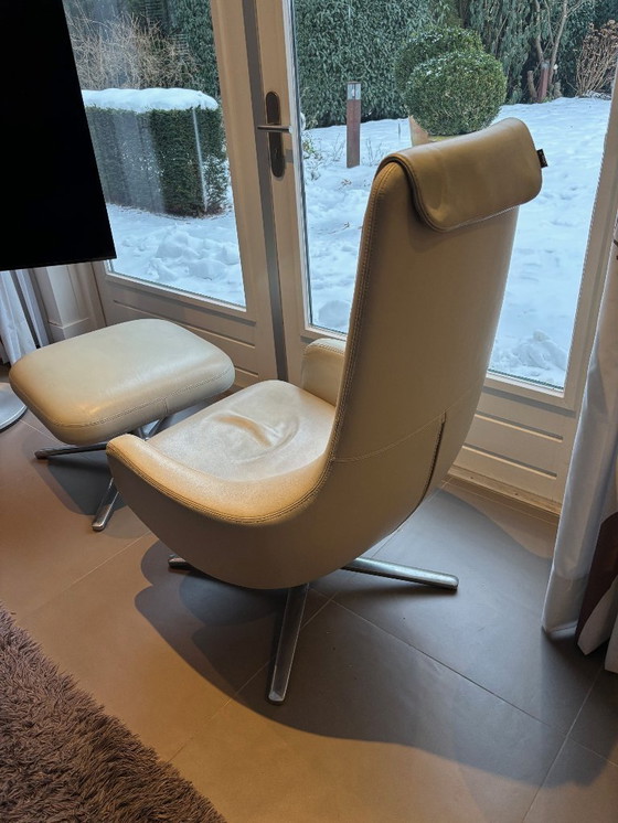 Image 1 of Vitra Grand Repos avec pouf