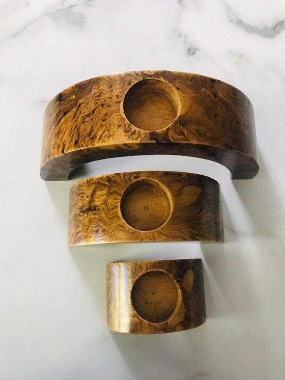 Image 1 of Tríptico de candelabros arqueados de madera