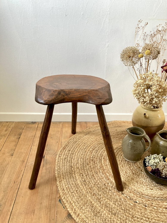 Tabouret tripode ancien en bois massif, fabrication artisanale, Marron, Rustic (photo 7 sur 11)